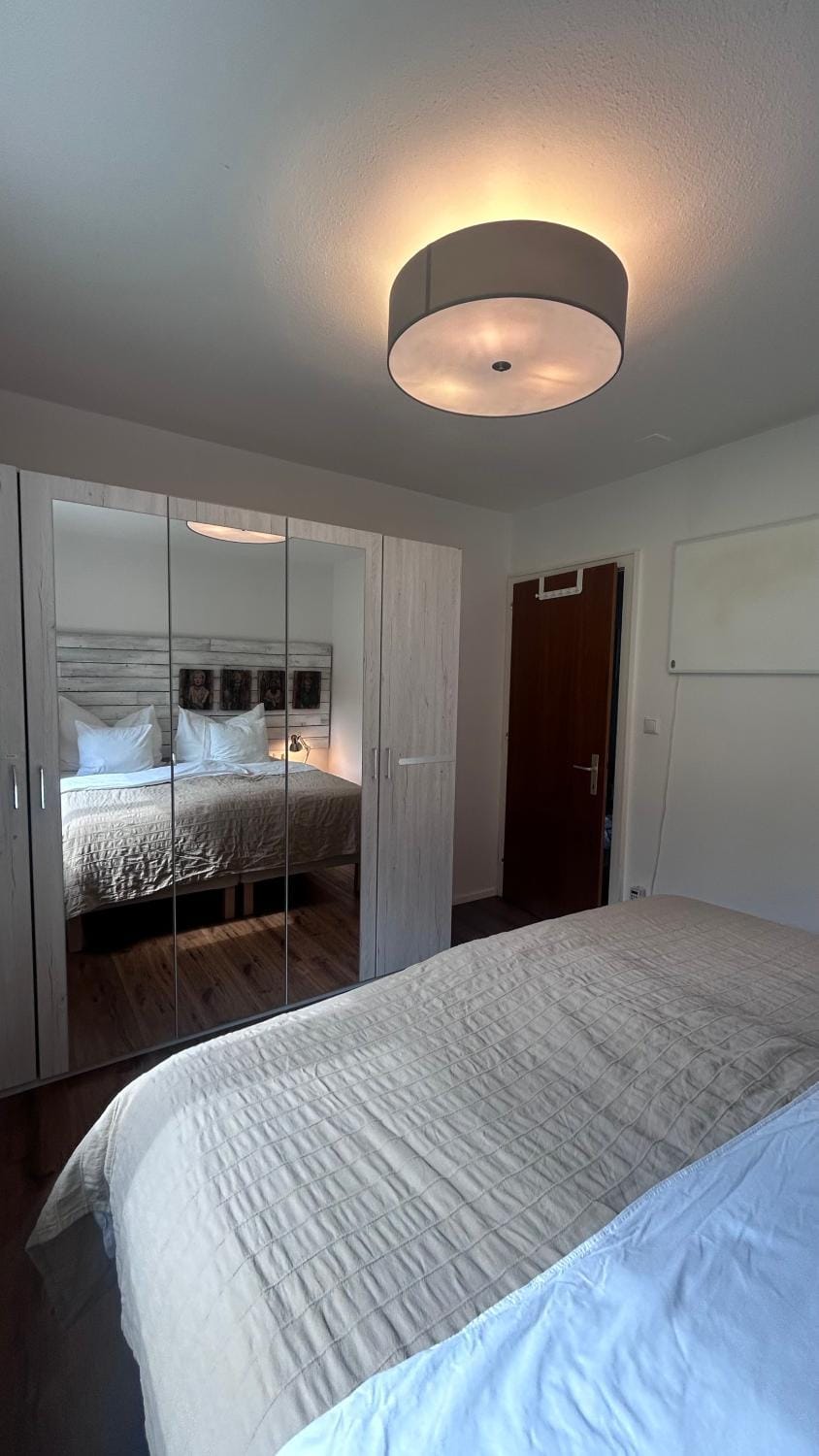 Bergwohnung mit Balkon - 2 Schlafzimmer, Parkplatz, direkt an Wanderwegen Apartment in Vorarlberg, Austria