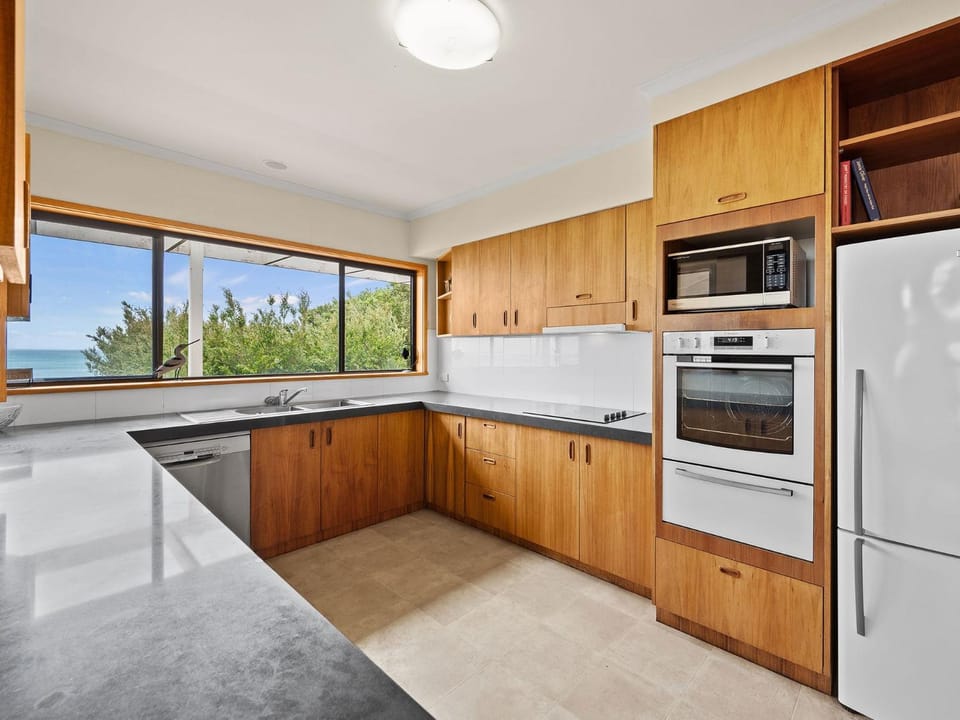 Beachfront Apartment in Port Fairy