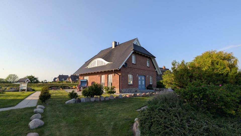 Property building, Garden, Garden view