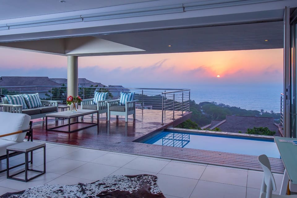 Pool view, Sea view
