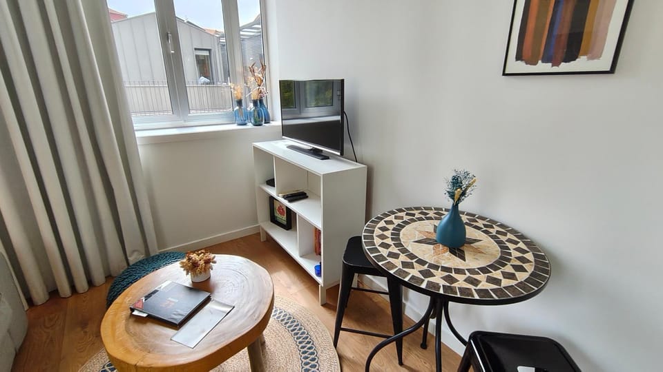 TV and multimedia, Dining area