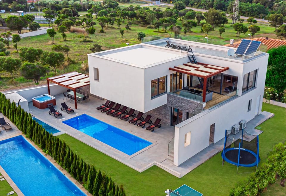 Villa am Meer mit Pool & Kinderpool - Leon's Holiday Homes Villa in Banjole