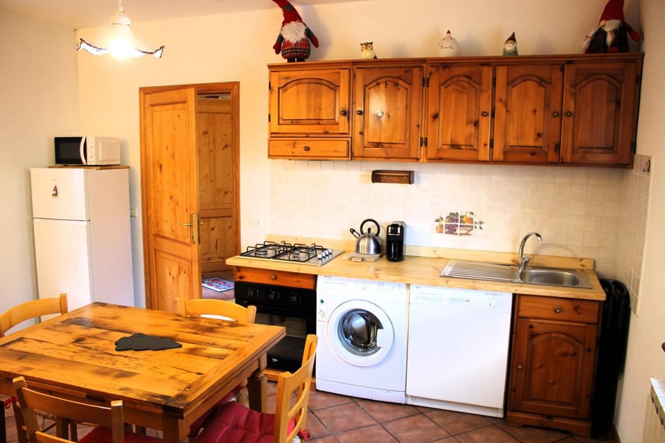 Kitchen or kitchenette, Communal kitchen, dishwasher, minibar, pet friendly, pet friendly, washing machine, kitchen, kitchen