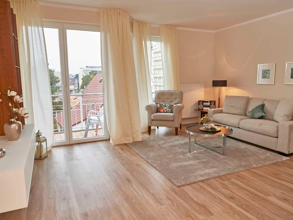 Living room, Photo of the whole room, Seating area