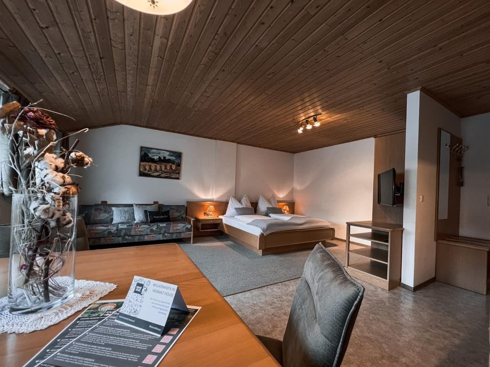 Bed, Living room, Bedroom