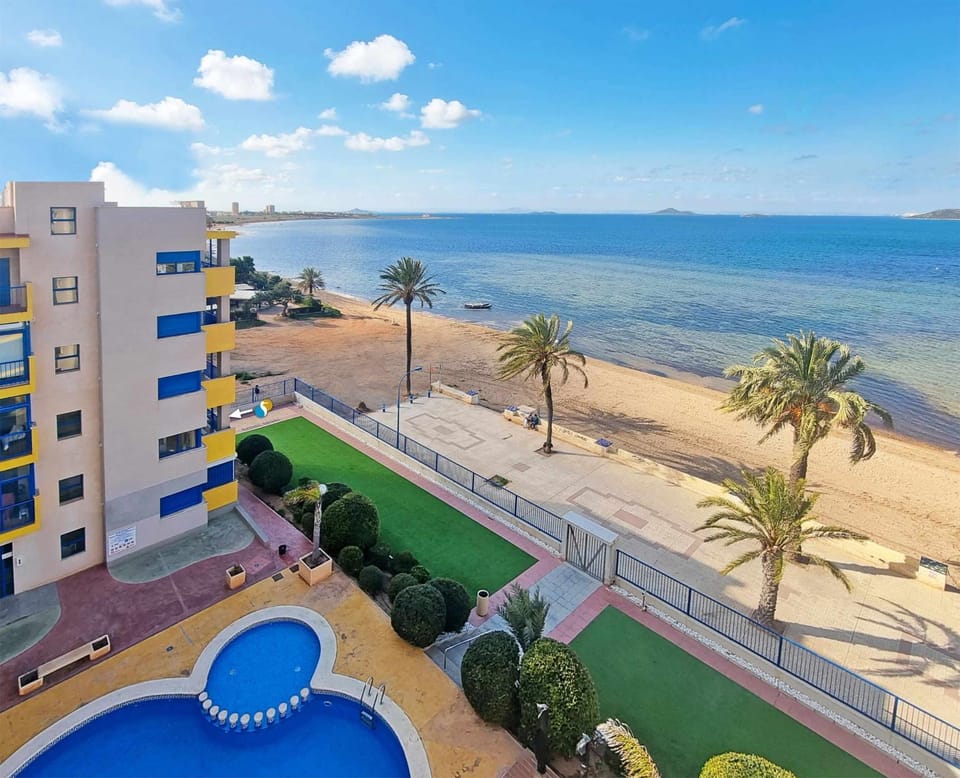 Property building, Bird's eye view, Garden, Beach, Garden view, Lake view, Pool view, Sea view, Swimming pool