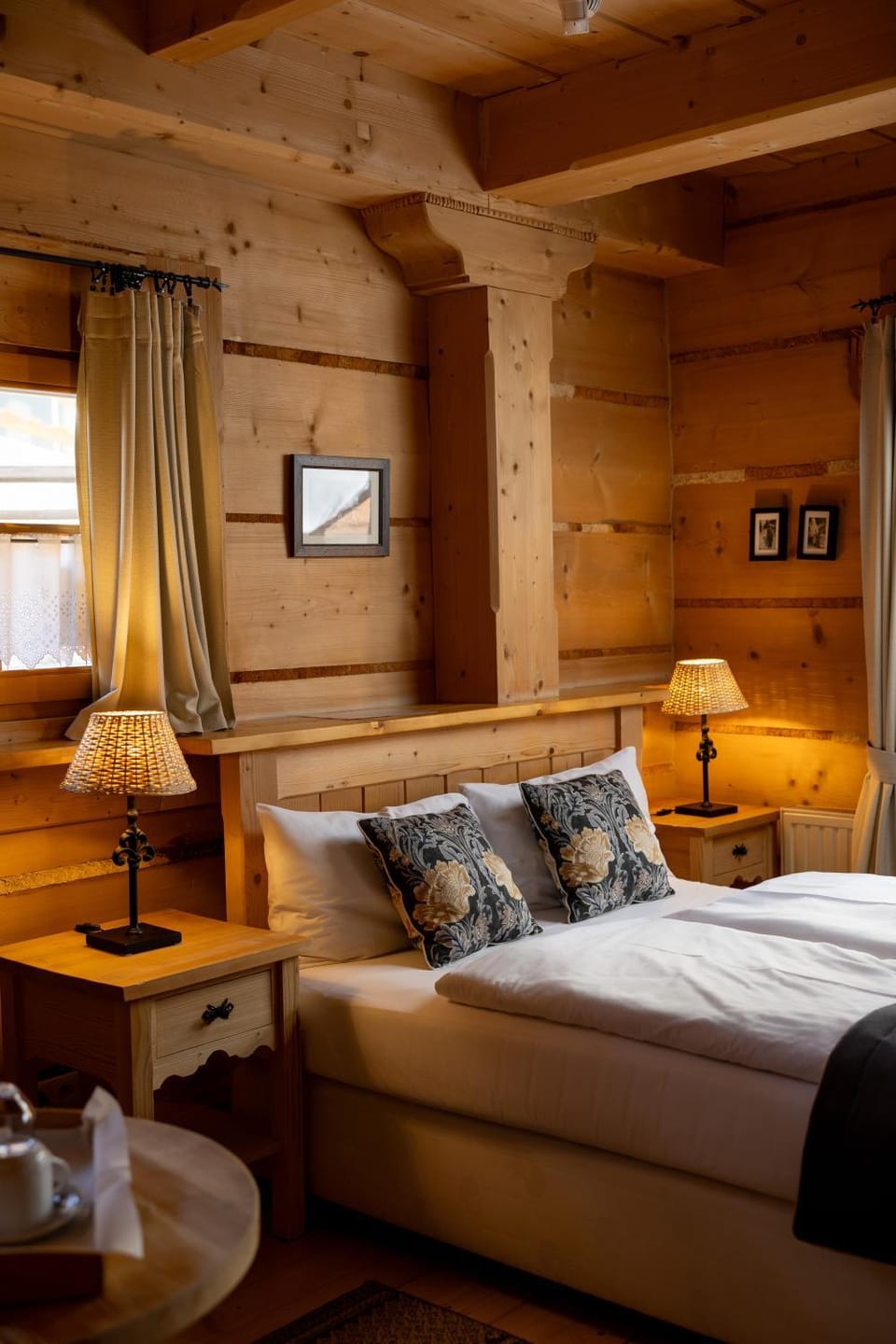 Bed, Living room, Bedroom