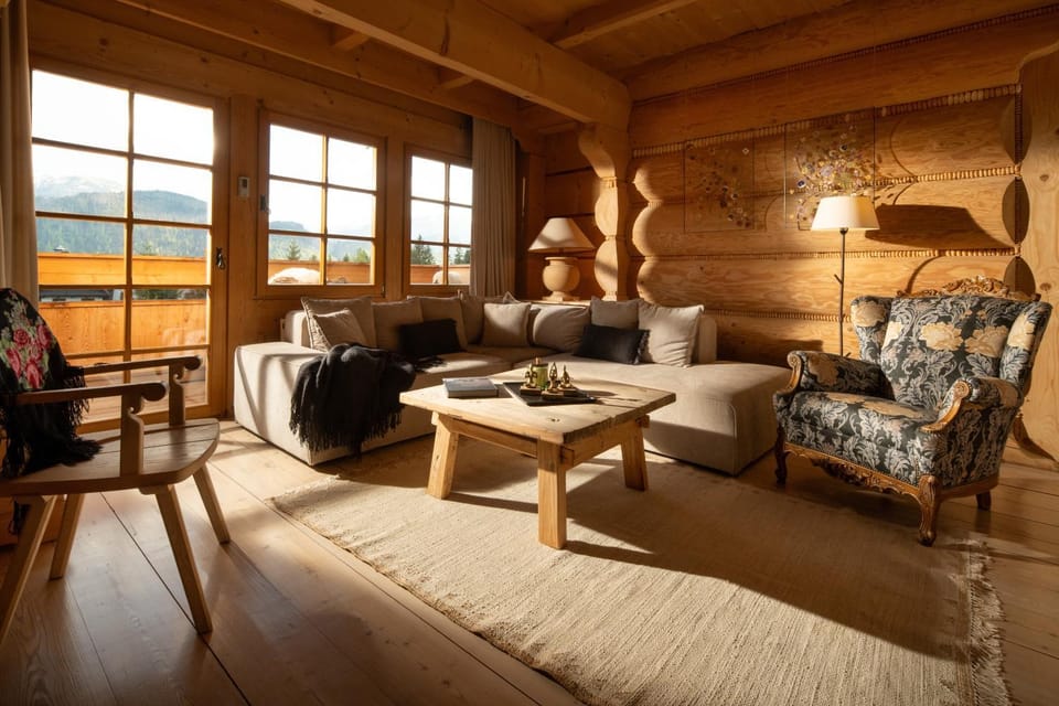 Living room, Seating area