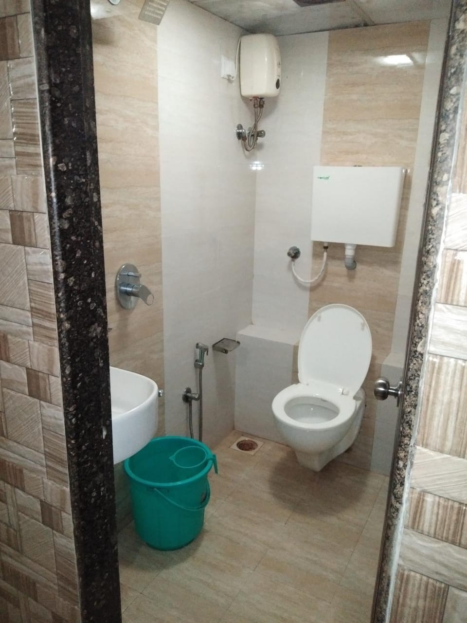 golden dormitory Bed and Breakfast in Mumbai