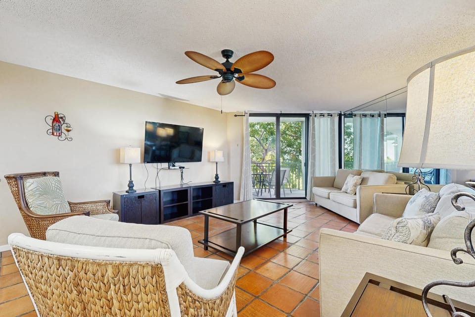 KW23 Atlantic Ocean View Apartment in Key West