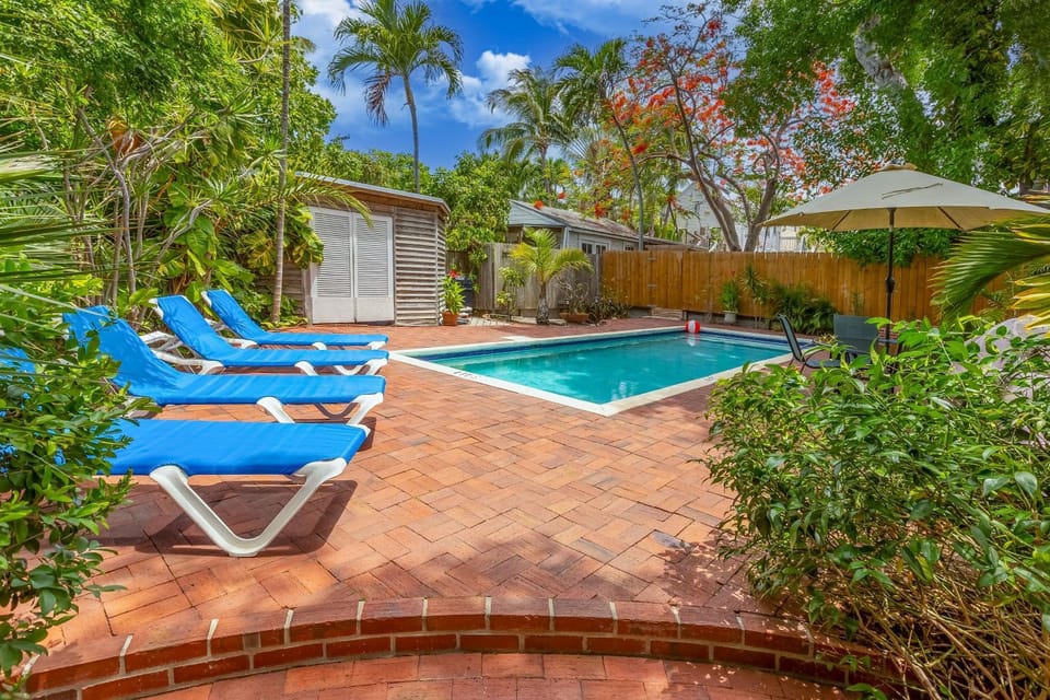 KW24 Key Lime Calypso House in Key West
