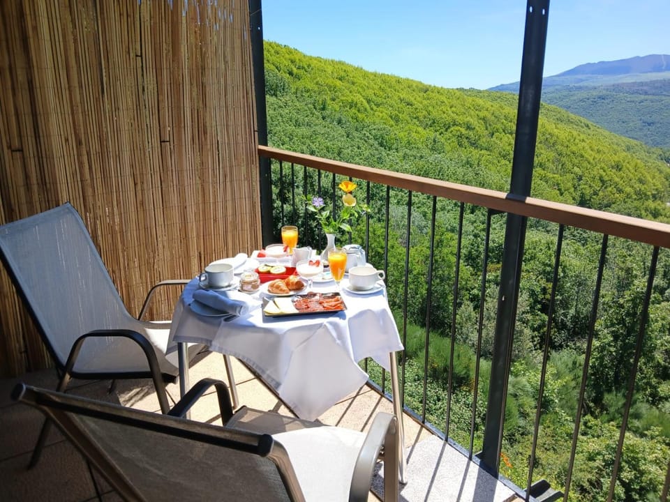 Spring, Breakfast
