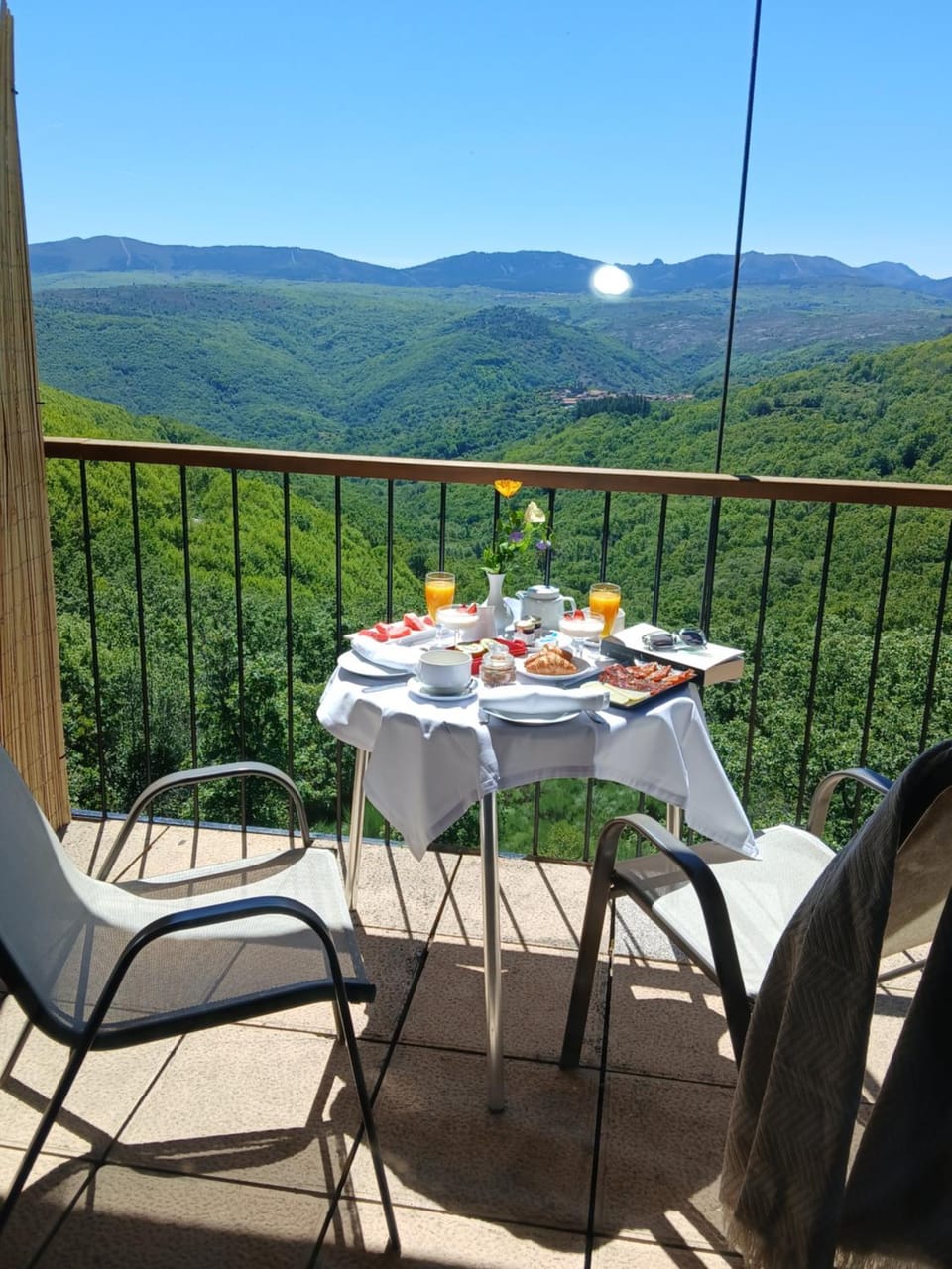 Property building, Breakfast