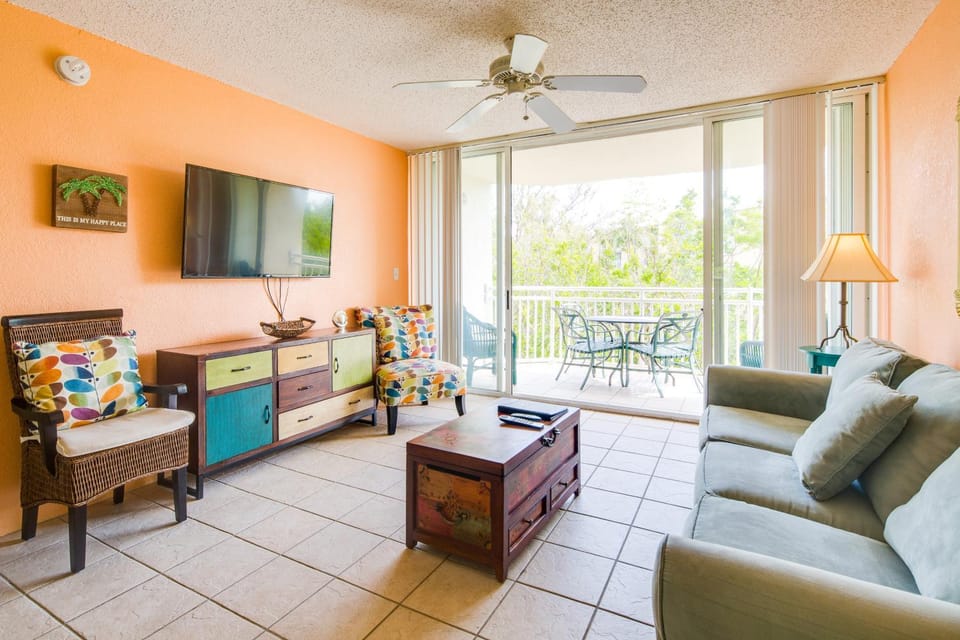 Sunrise Suites Saint Lucia Suite #201 Apartment in Stock Island