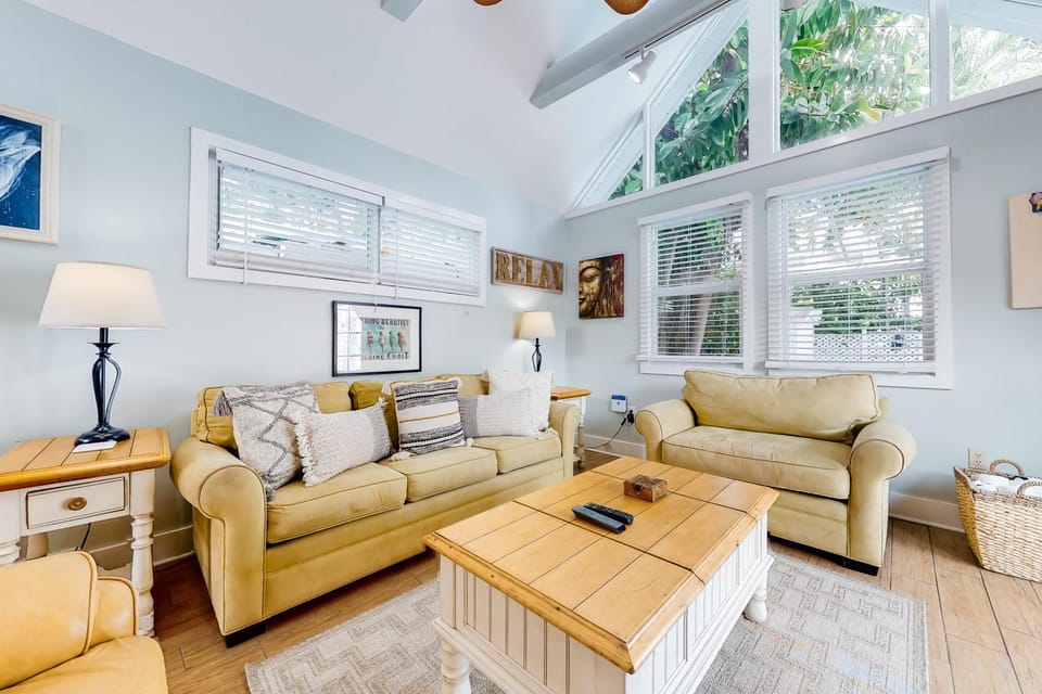 KW37 Oceana Suite Apartment in Key West
