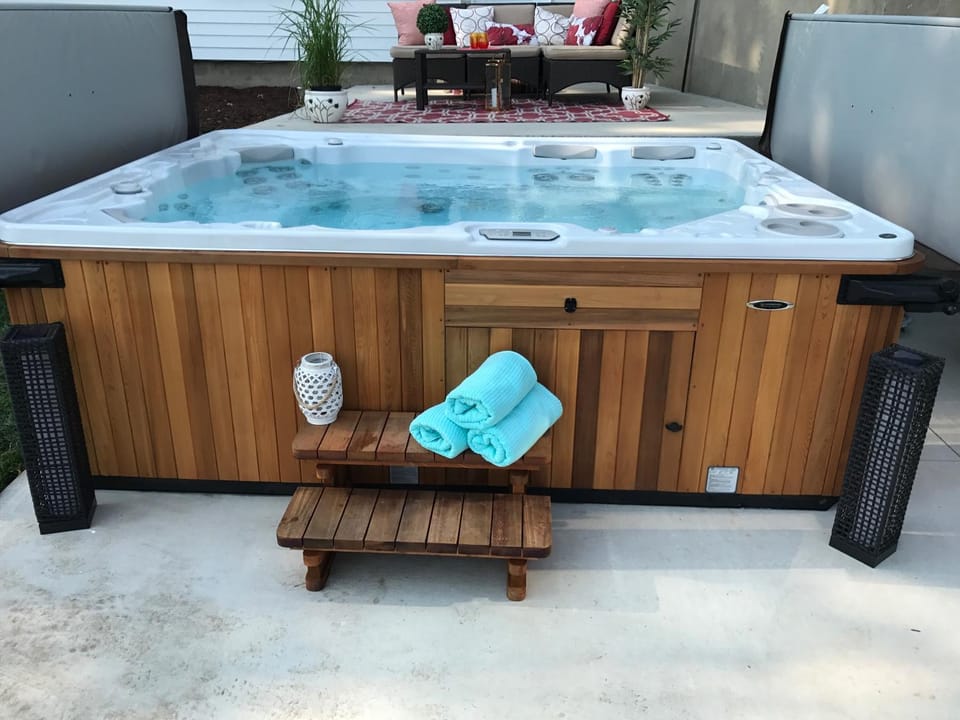 Patio, Hot Tub, Pool view, River view