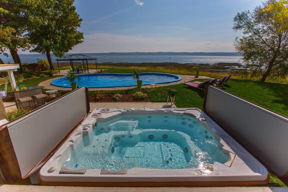 Swimming pool, Bath