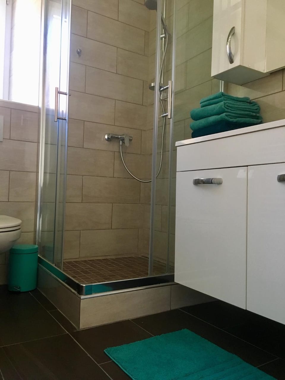 Shower, Toilet, Bathroom