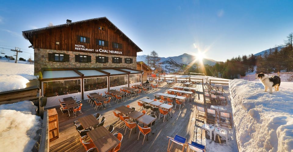 Patio, Restaurant/places to eat, Garden, Sunrise