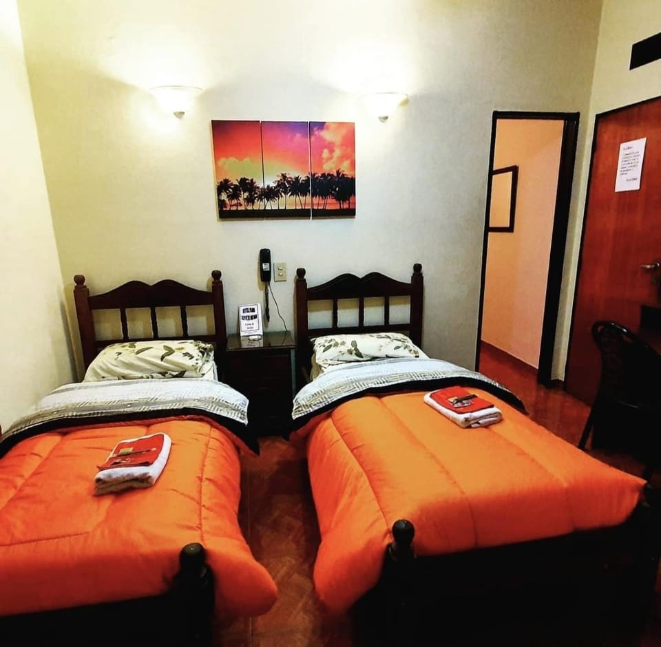 Hotel Paris Hotel in Buenos Aires Province
