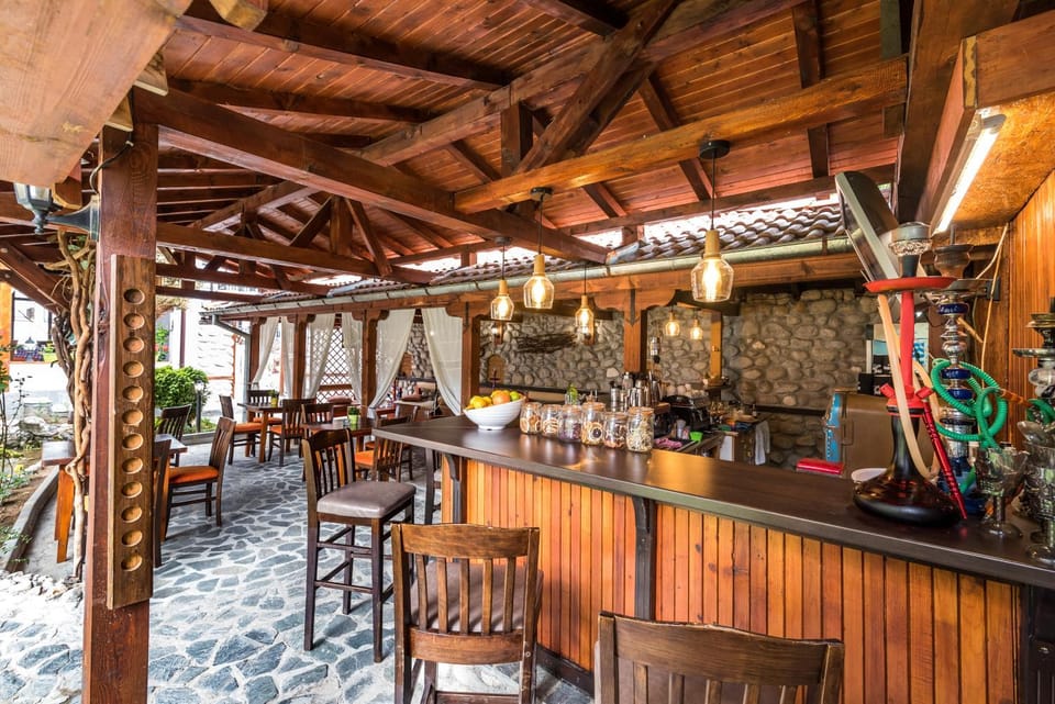 Restaurant/places to eat, Day, Lounge or bar, Other, Seating area