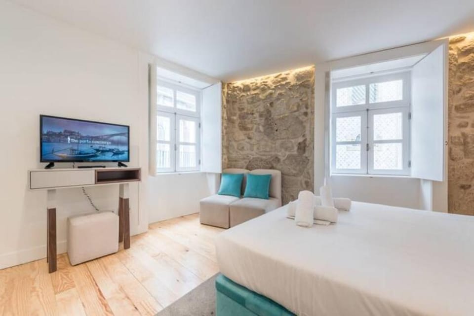 GuestReady - The New Yellow Ledbetter Apartment in Porto