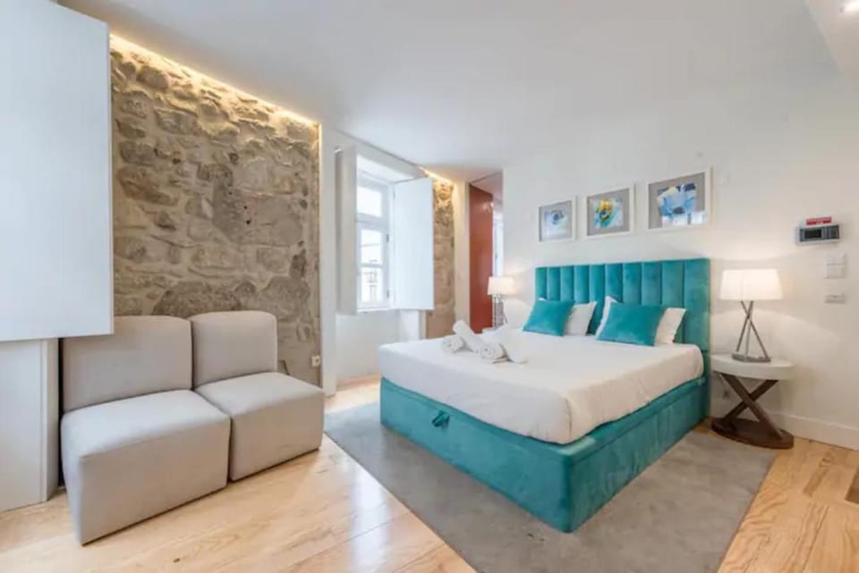 GuestReady - The New Yellow Ledbetter Apartment in Porto