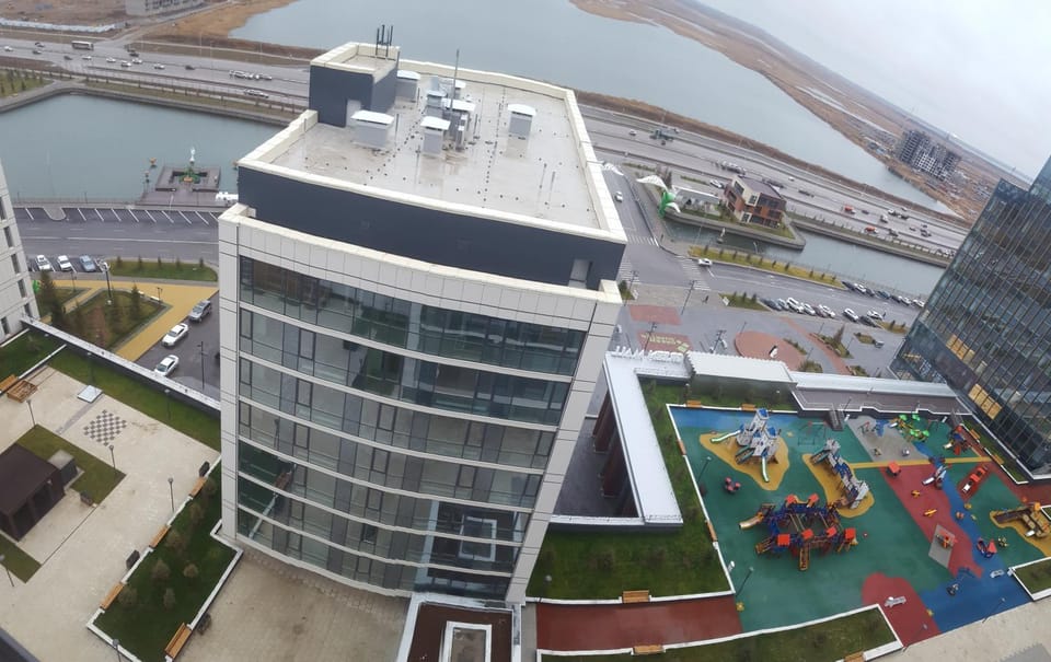 View (from property/room), City view, Lake view, Street view, Inner courtyard view