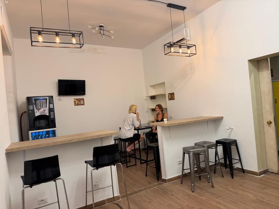 TV and multimedia, Kitchen or kitchenette, Seating area, Dining area