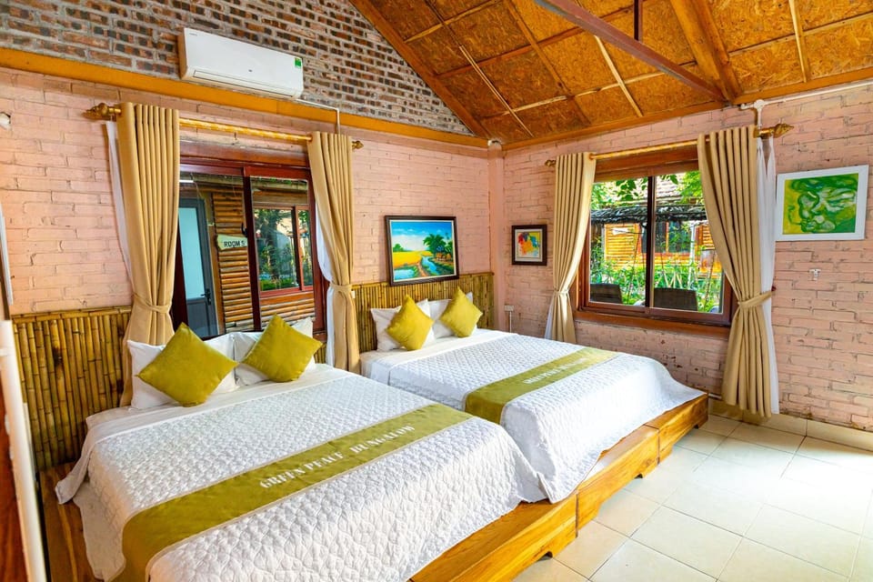 Bed, View (from property/room), Bedroom, Garden view, Pool view