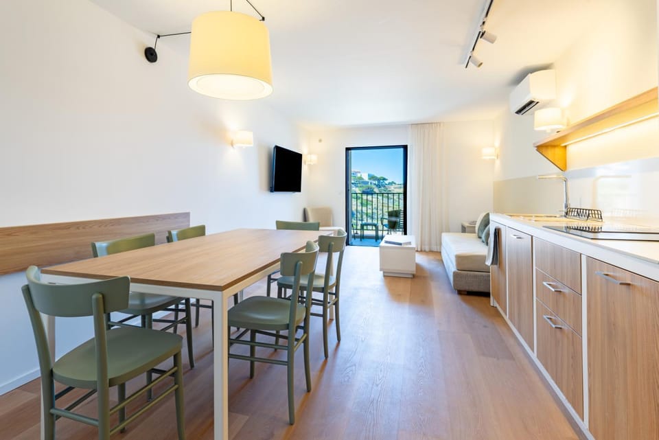 Living room, Sea view, kitchen