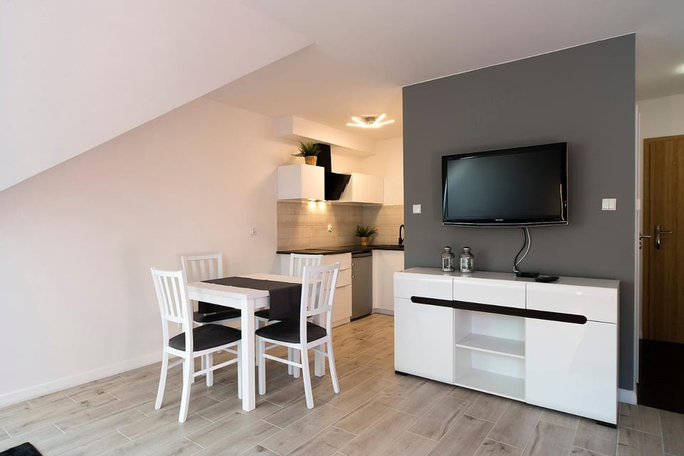 Apartamenty EverySky - Leśny Dom 16 - 18 Apartment in Lower Silesian Voivodeship