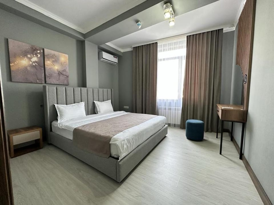 Photo of the whole room, Bedroom, Breakfast, air conditioner