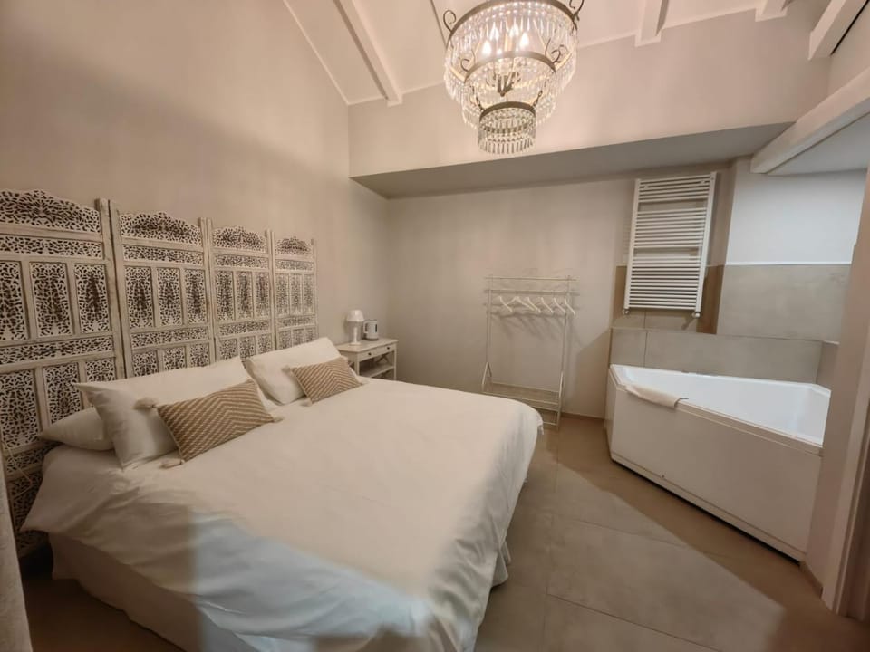Bed, Photo of the whole room, Bedroom, towels, wardrobe