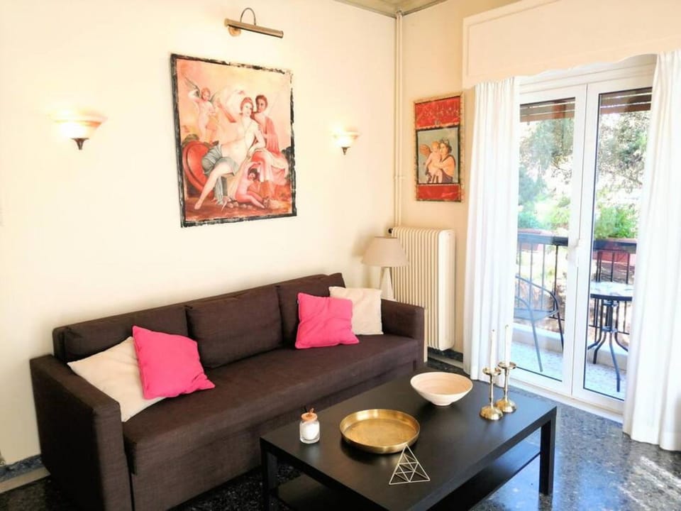 Elegant apartment in Acropolis with roof garden Apartment in Athens