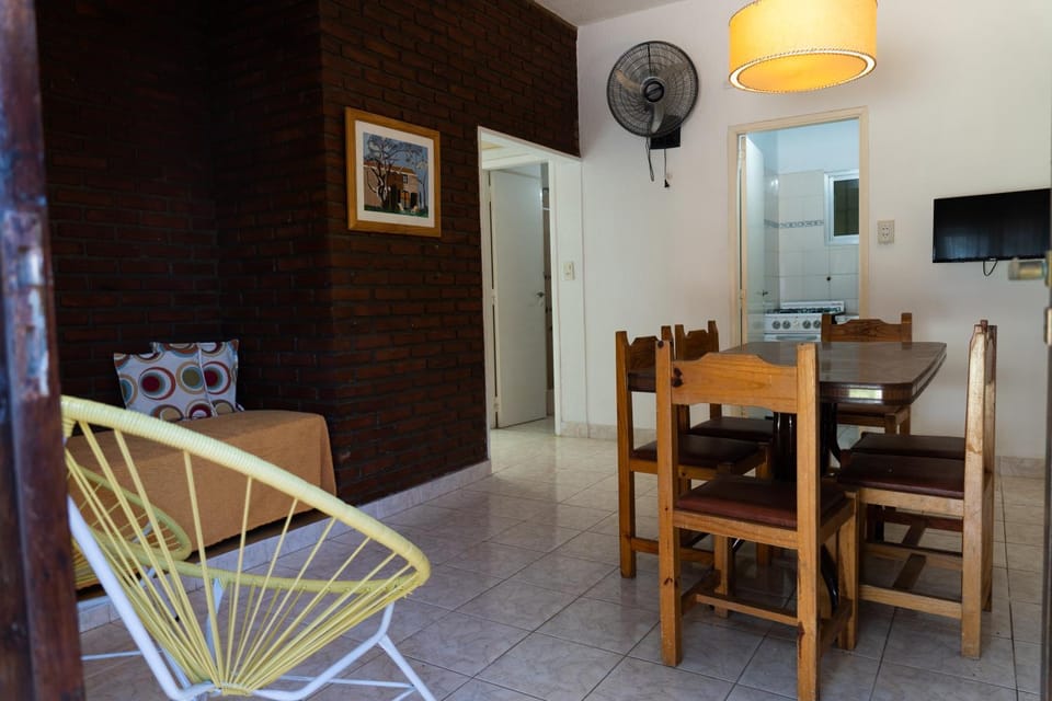 Bed, Dining area