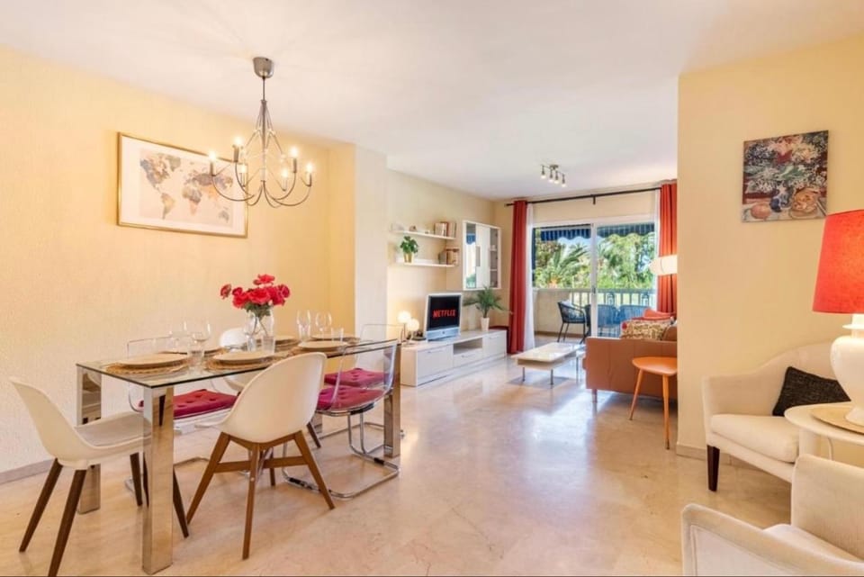 Fabulous Costalago Apartment Apartment in Torremolinos