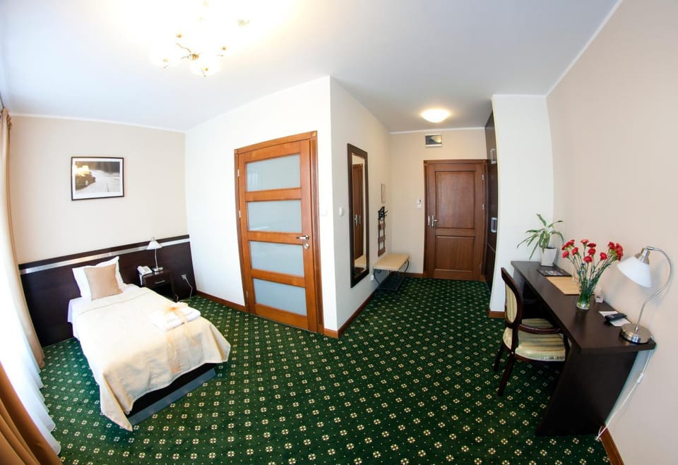 Hotel i Restauracja "Pod Orłem" Hotel in Pomeranian Voivodeship