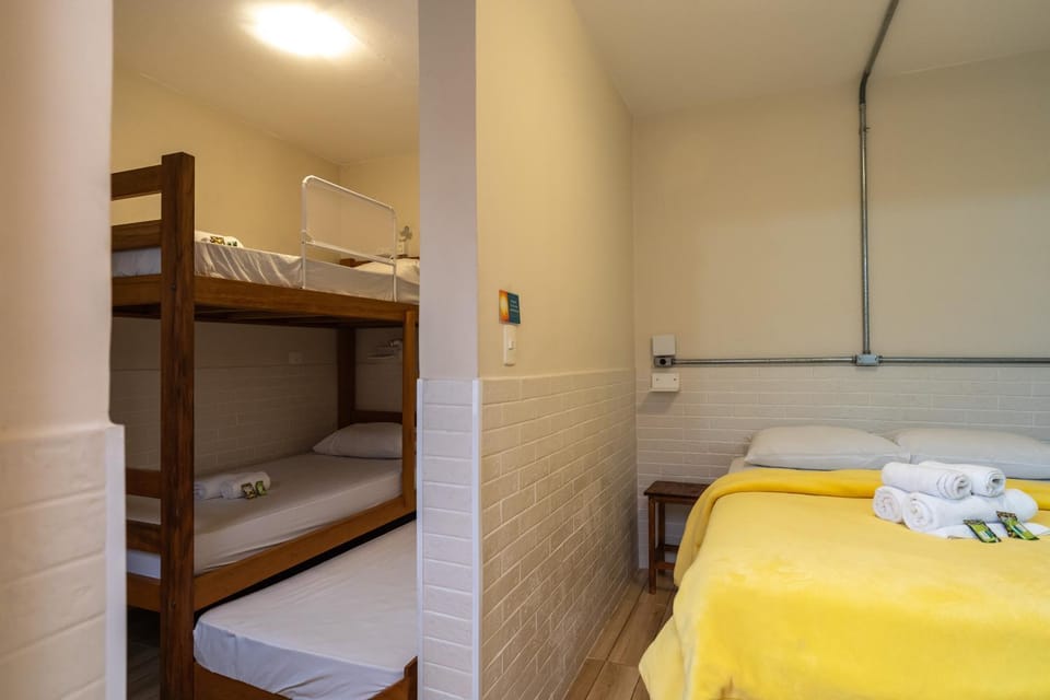 Bed, Photo of the whole room, bunk bed