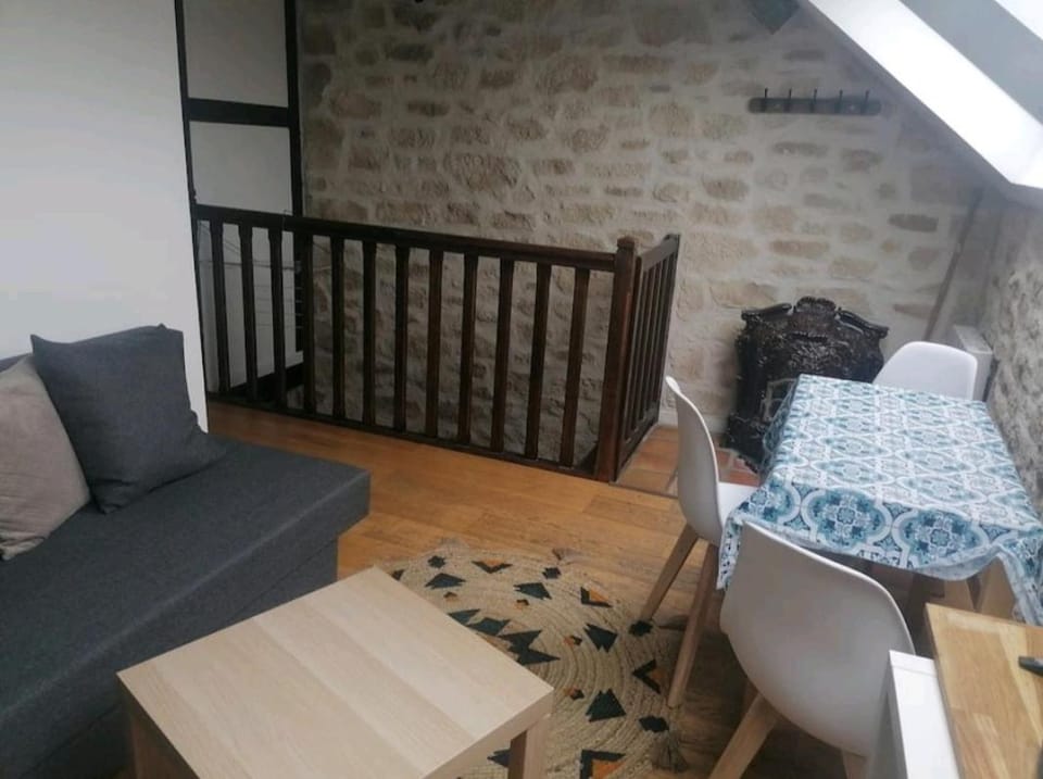 Le charme de la pierre Apartment in Île-de-France