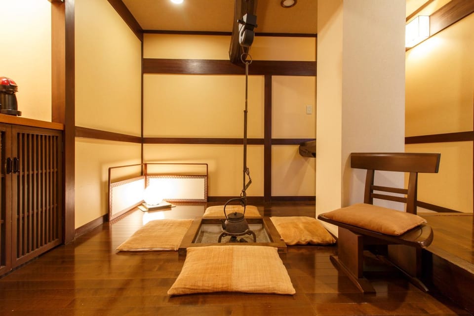 Photo of the whole room, Seating area