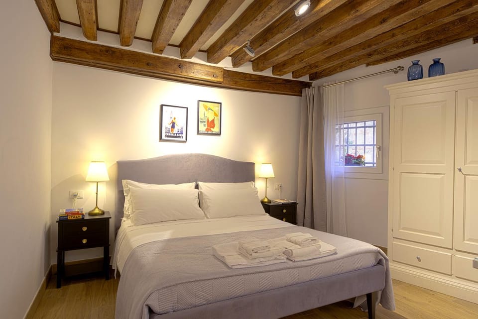 Bed, Photo of the whole room, Bedroom, towels, wardrobe