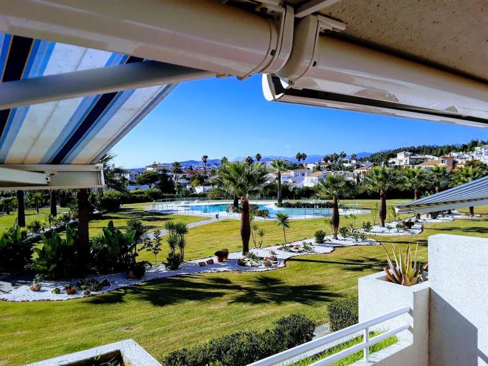 Garden view, Garden view