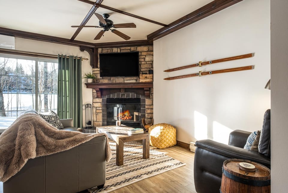 TV and multimedia, Living room, Seating area