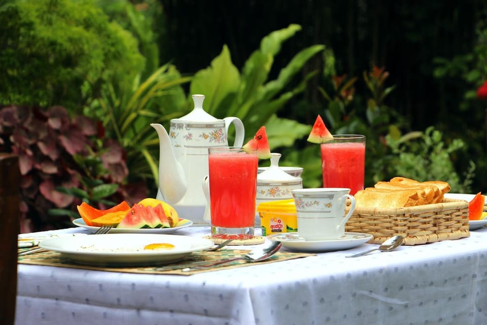 Restaurant/places to eat, Breakfast, English/Irish breakfast