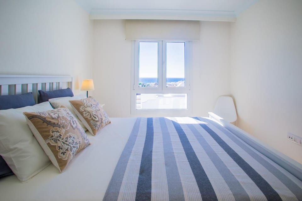 Bedroom, Pool view, Sea view