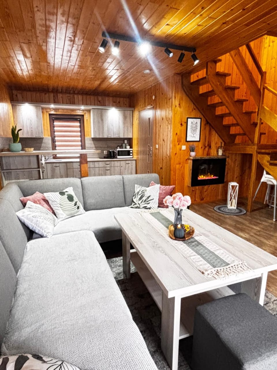 Kitchen or kitchenette, Living room, Seating area, Dining area, heating, heating