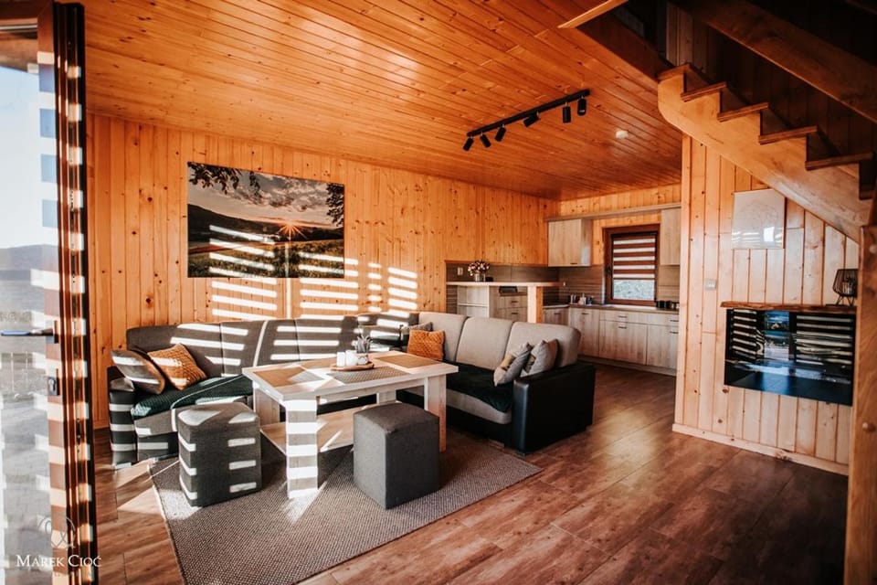 Bed, Kitchen or kitchenette, Living room, Photo of the whole room, Seating area, Bedroom, fireplace, microwave, oven