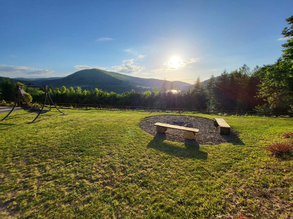 Spring, Day, Natural landscape, BBQ facilities, BBQ facilities, Garden, Garden, Garden view, Mountain view, Sunset