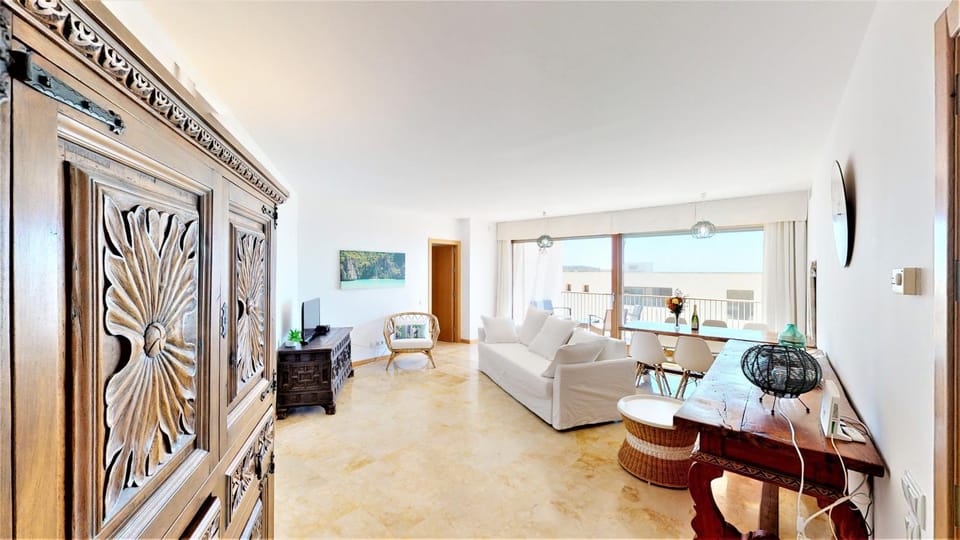 Communal lounge/ TV room, Living room